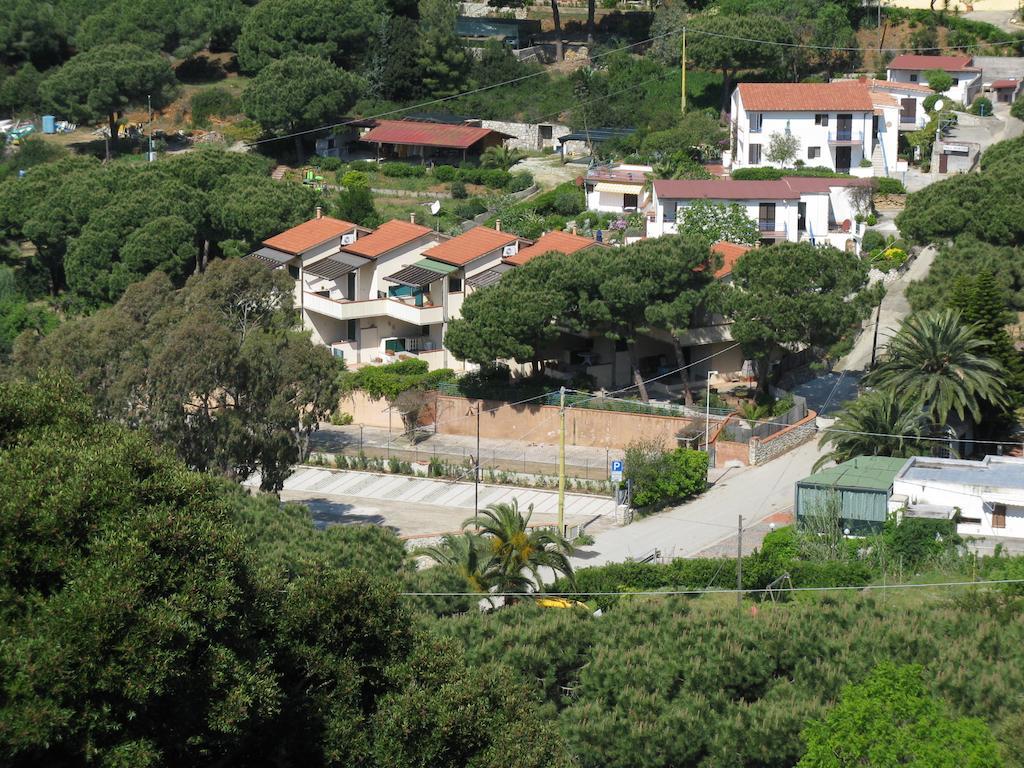 Gli Oleandri Apartment Каполивери Екстериор снимка