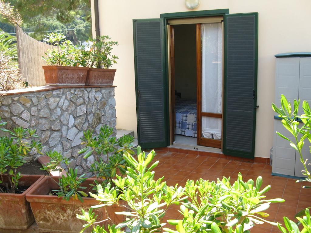 Gli Oleandri Apartment Каполивери Стая снимка