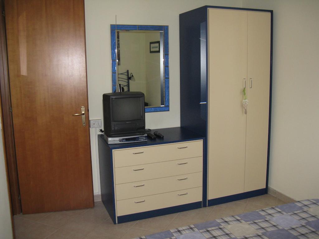 Gli Oleandri Apartment Каполивери Стая снимка